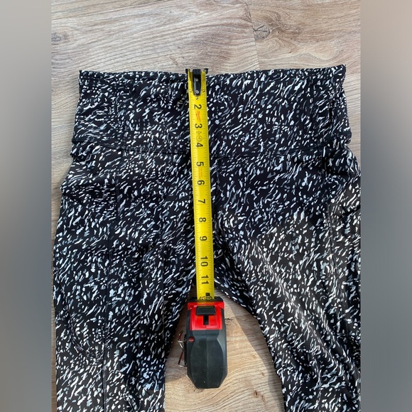 Lululemon Fast and Free High Rise Crop 23" in Speckle Trail Black Multi Size 10 - Picture 11 of 13